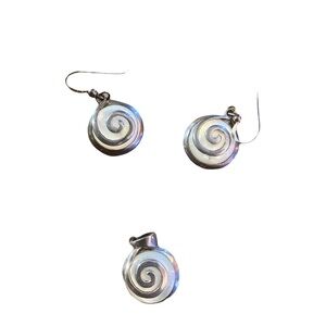 Mother of pearl spiral sterling silver earrings & pendant